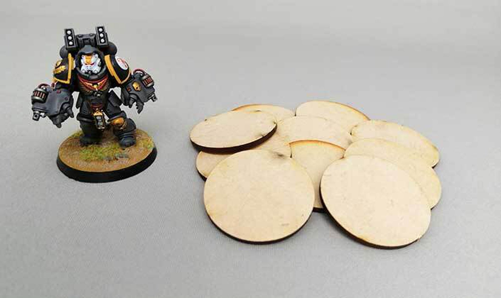 ミニチュアベース(40mm)×10個