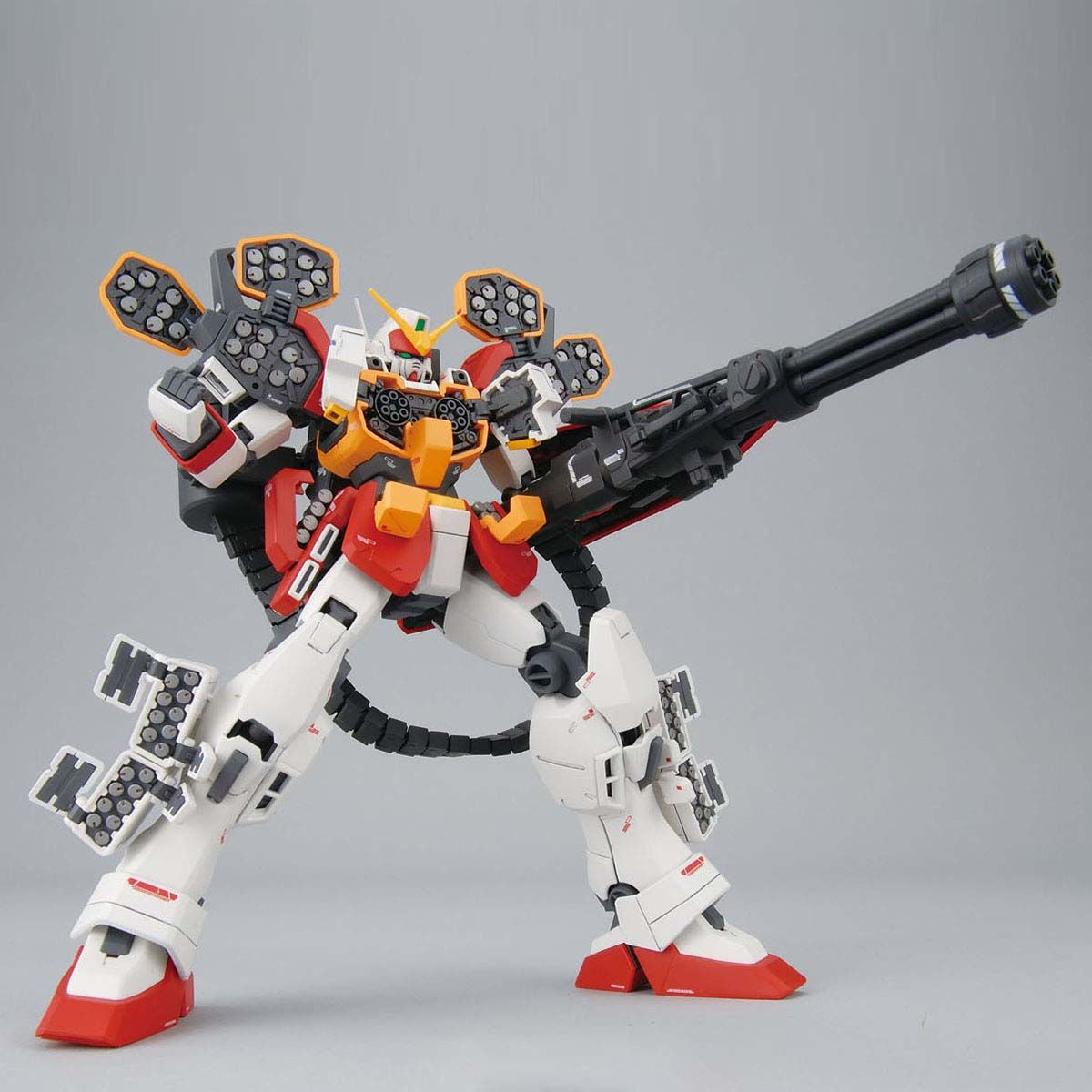ガンプラ 塗装済完成品 MG 1/100 ガンダムヘビーアームズ EW MG 1/100 ガンダムヘビーアームズ EW