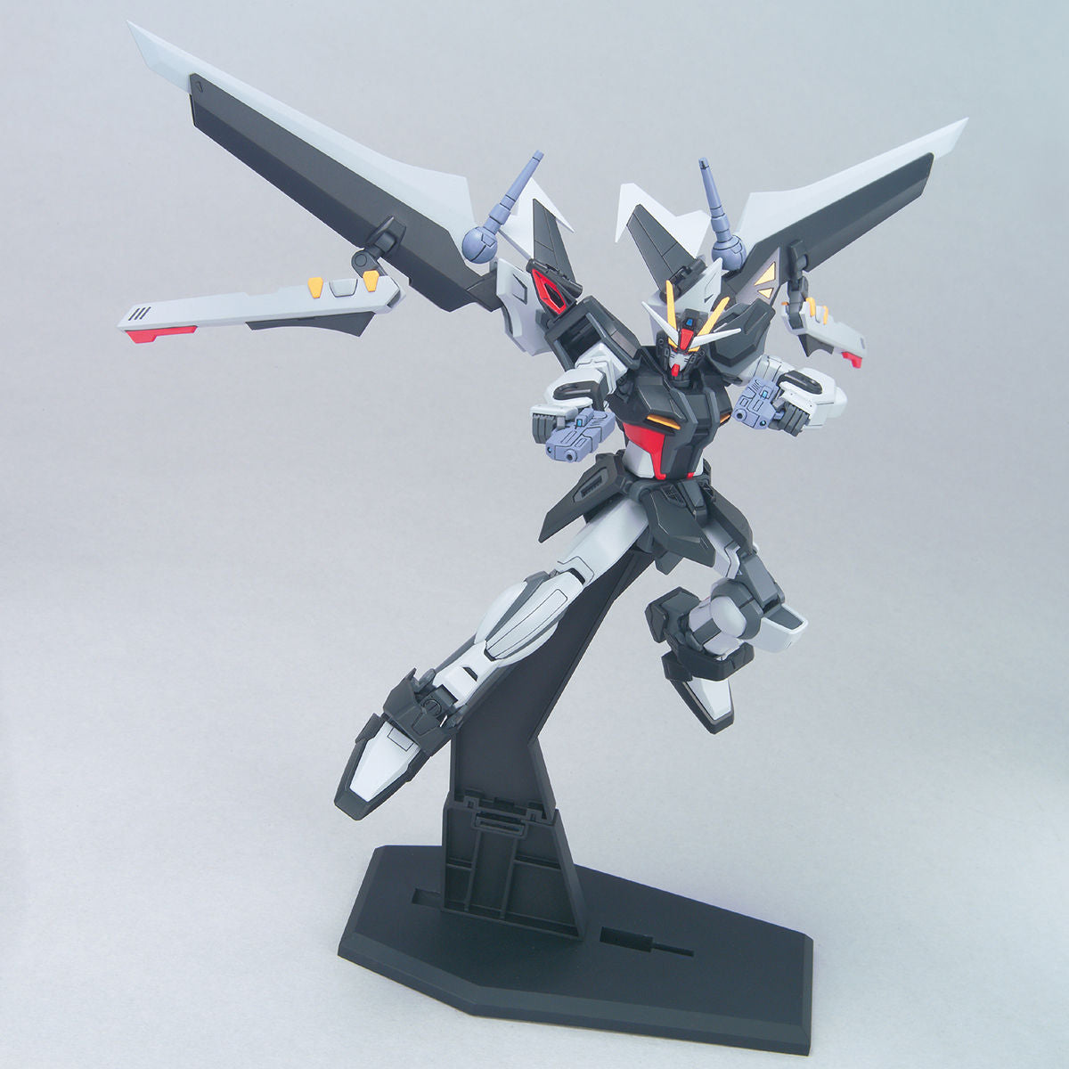 HG 1/144 ストライクノワールガンダム