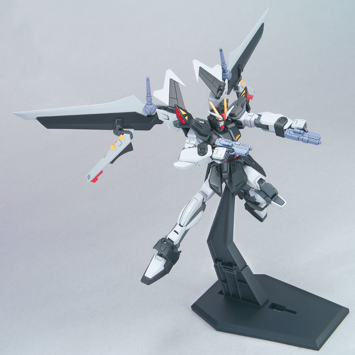 HG 1/144 ストライクノワールガンダム